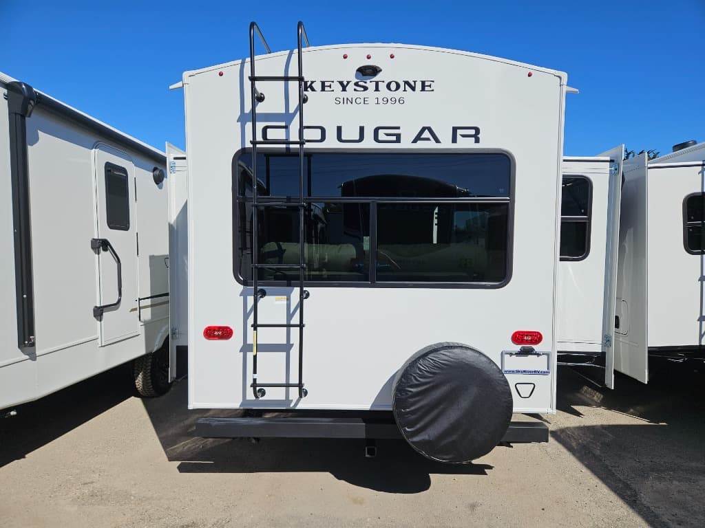 2026 Keystone RV 2026 Keystone RV Cougar Half-Ton - thumbnail 3