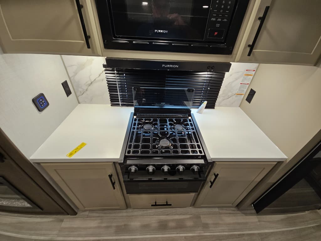 2026 Keystone RV 2026 Keystone RV Cougar Half-Ton - thumbnail 26