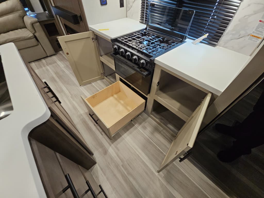 2026 Keystone RV 2026 Keystone RV Cougar Half-Ton - thumbnail 28