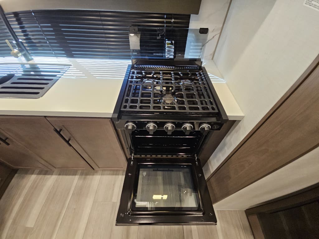 2026 Keystone RV 2026 Keystone RV Cougar Half-Ton - thumbnail 14