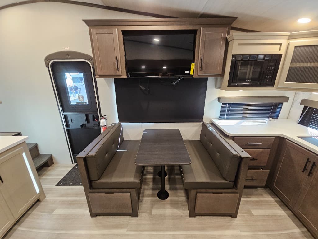 2026 Keystone RV 2026 Keystone RV Cougar Half-Ton - thumbnail 18