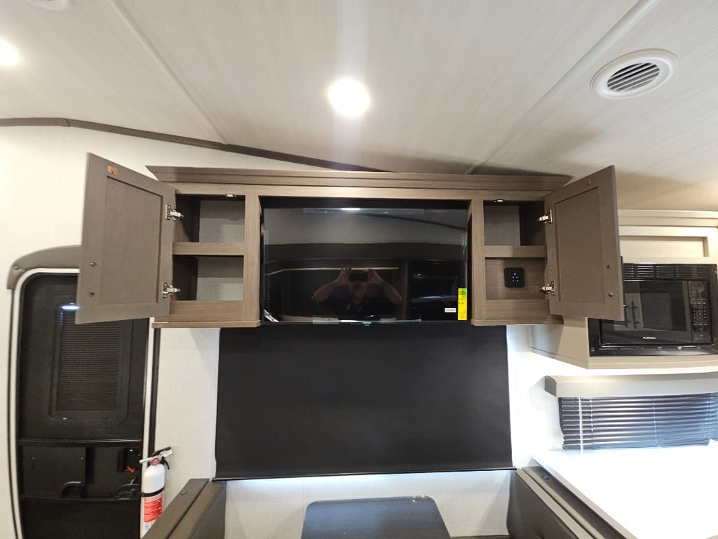 2026 Keystone RV 2026 Keystone RV Cougar Half-Ton - thumbnail 9