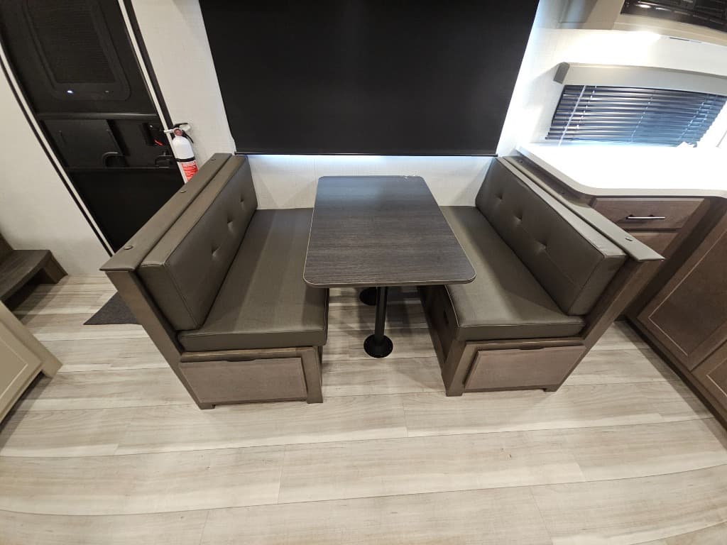 2026 Keystone RV 2026 Keystone RV Cougar Half-Ton - thumbnail 10