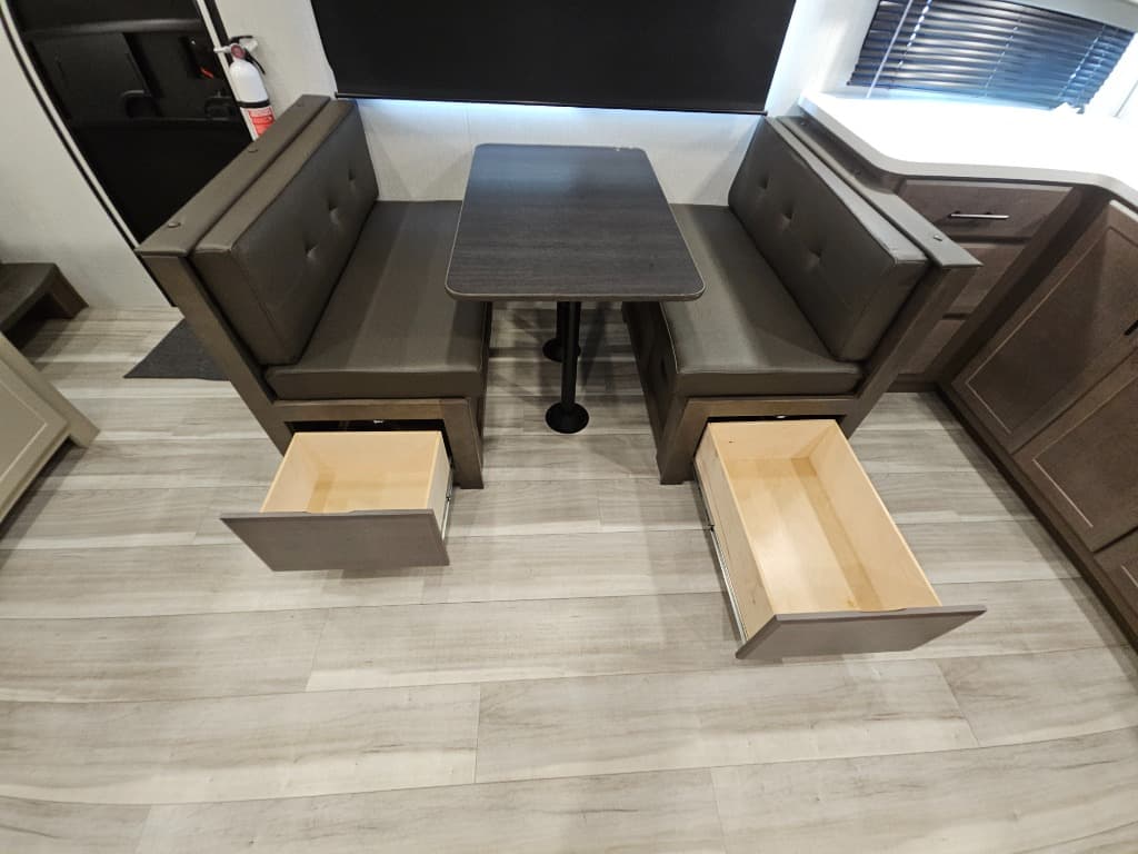 2026 Keystone RV 2026 Keystone RV Cougar Half-Ton - thumbnail 11