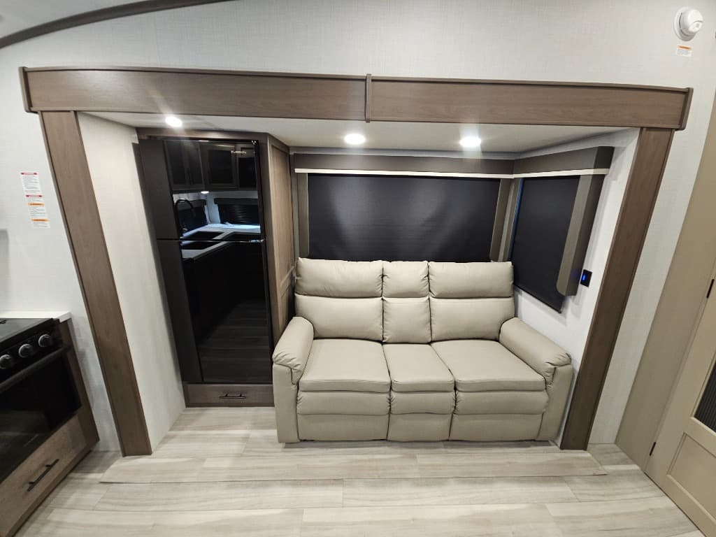 2026 Keystone RV 2026 Keystone RV Cougar Half-Ton - thumbnail 22