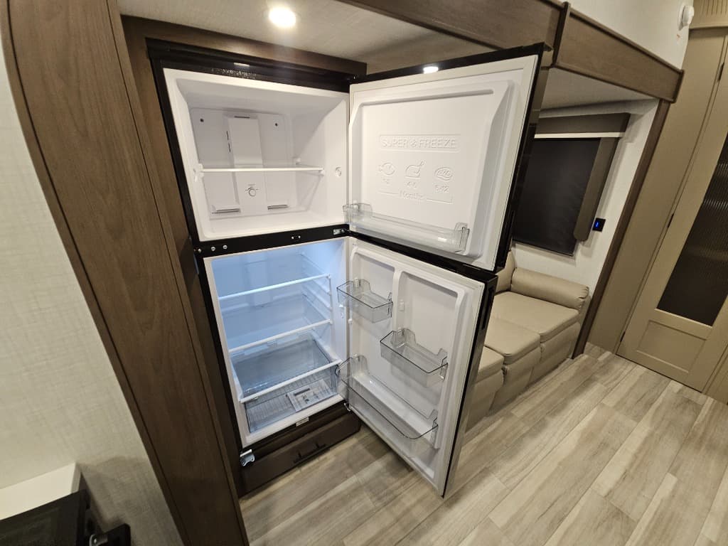 2026 Keystone RV 2026 Keystone RV Cougar Half-Ton - thumbnail 25