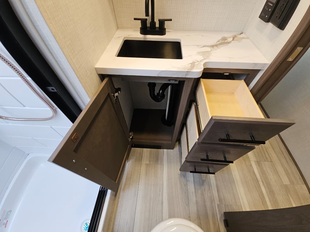 2026 Keystone RV 2026 Keystone RV Cougar Half-Ton - thumbnail 36