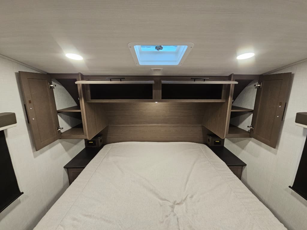 2026 Keystone RV 2026 Keystone RV Cougar Half-Ton - thumbnail 39