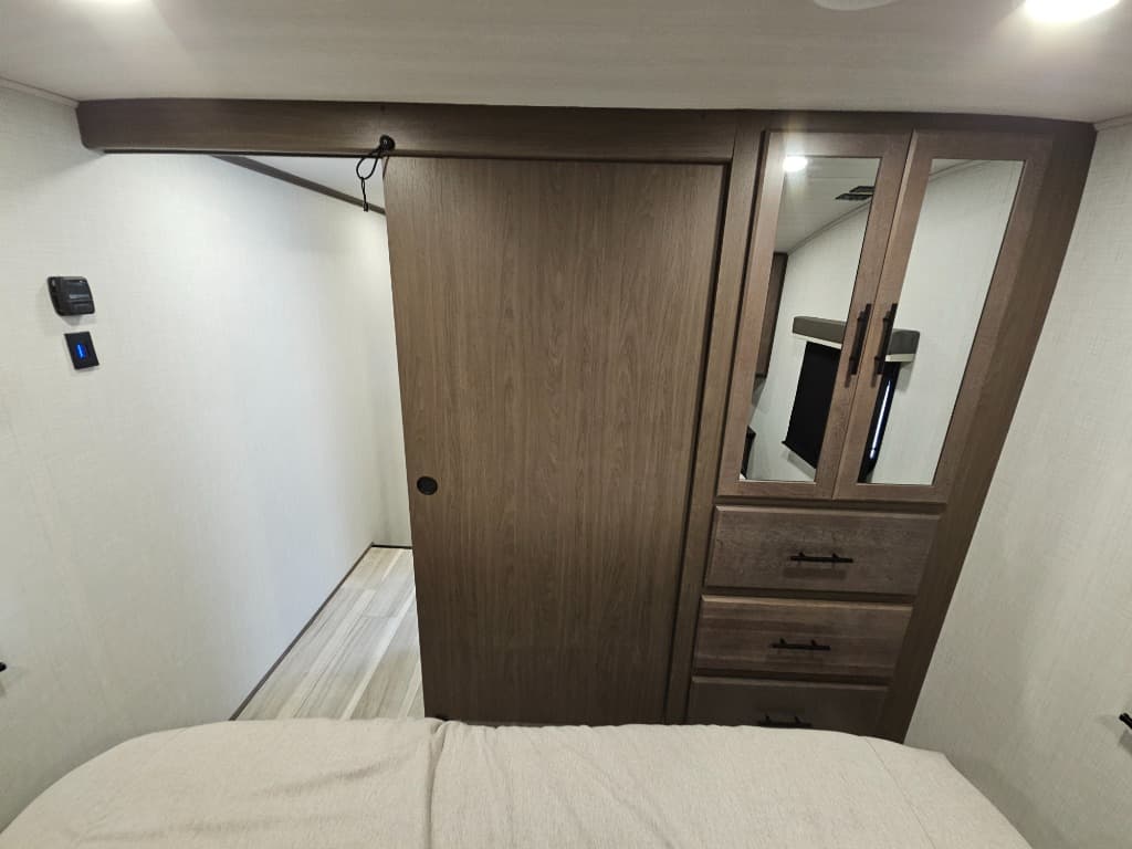 2026 Keystone RV 2026 Keystone RV Cougar Half-Ton - thumbnail 40