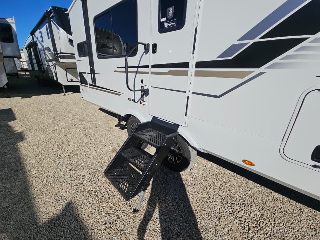 2026 Keystone RV 2026 Keystone RV Cougar Half-Ton - thumbnail 48