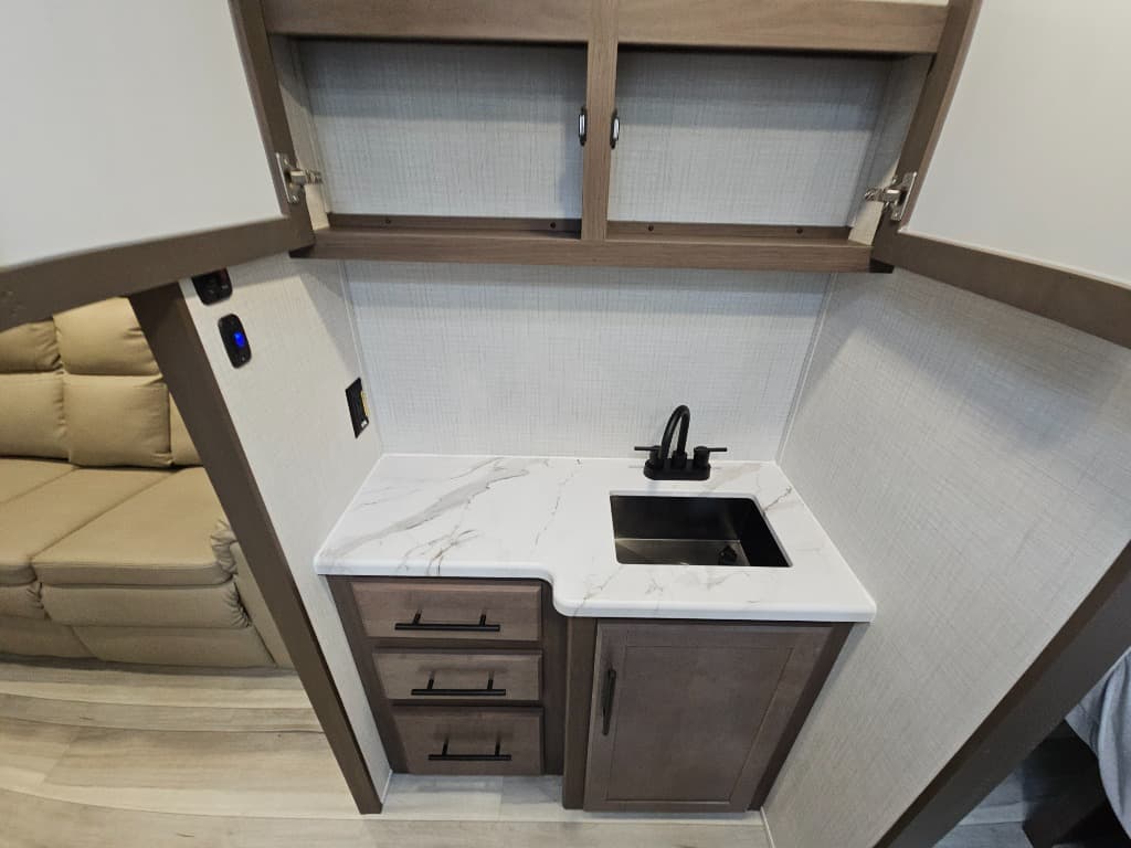 2026 Keystone RV 2026 Keystone RV Cougar Half-Ton - thumbnail 24