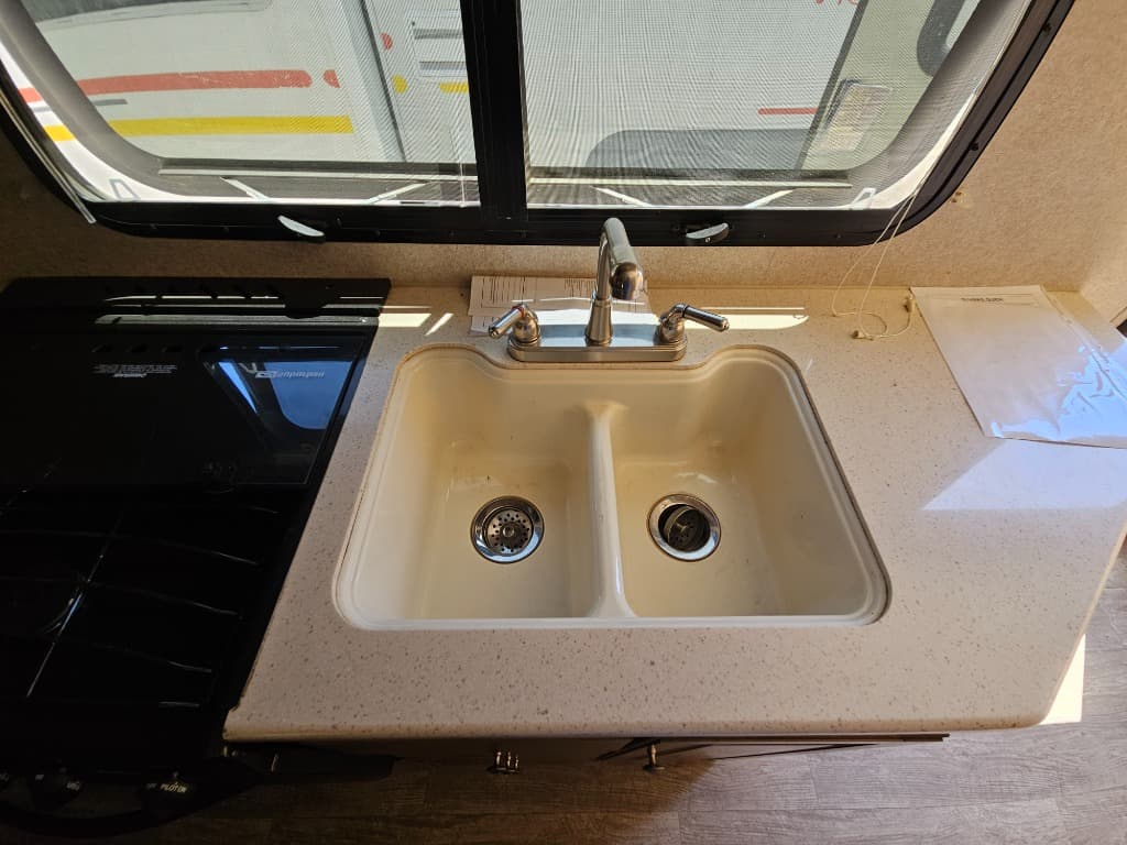 2019 Forest River 2019 Forest River Rockwood Roo - thumbnail 17