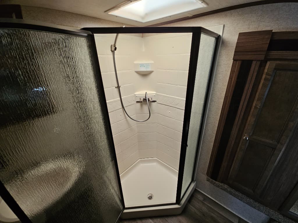 2018 Heartland RV 2018 Heartland RV Pioneer - thumbnail 32