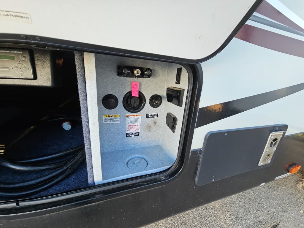 2018 Heartland RV 2018 Heartland RV Pioneer - thumbnail 55