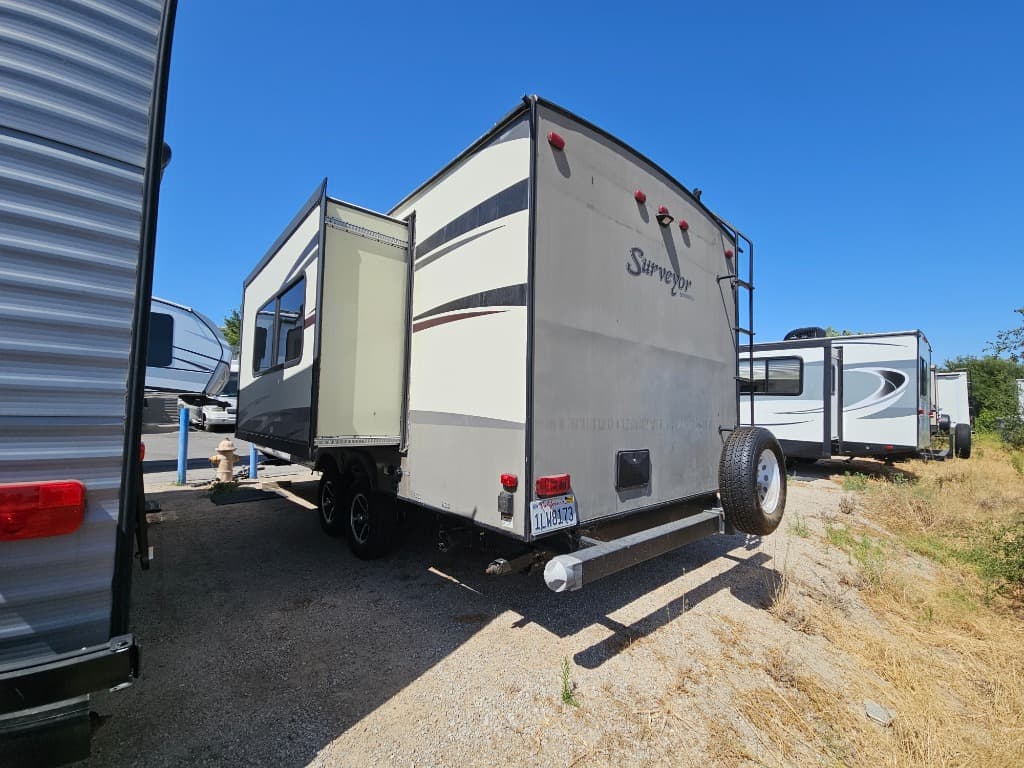 2016 Forest River 2016 Forest River Surveyor - thumbnail 4