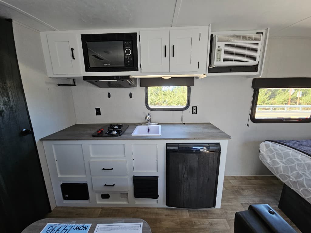 2021 Keystone RV 2021 Keystone RV Hideout - thumbnail 13