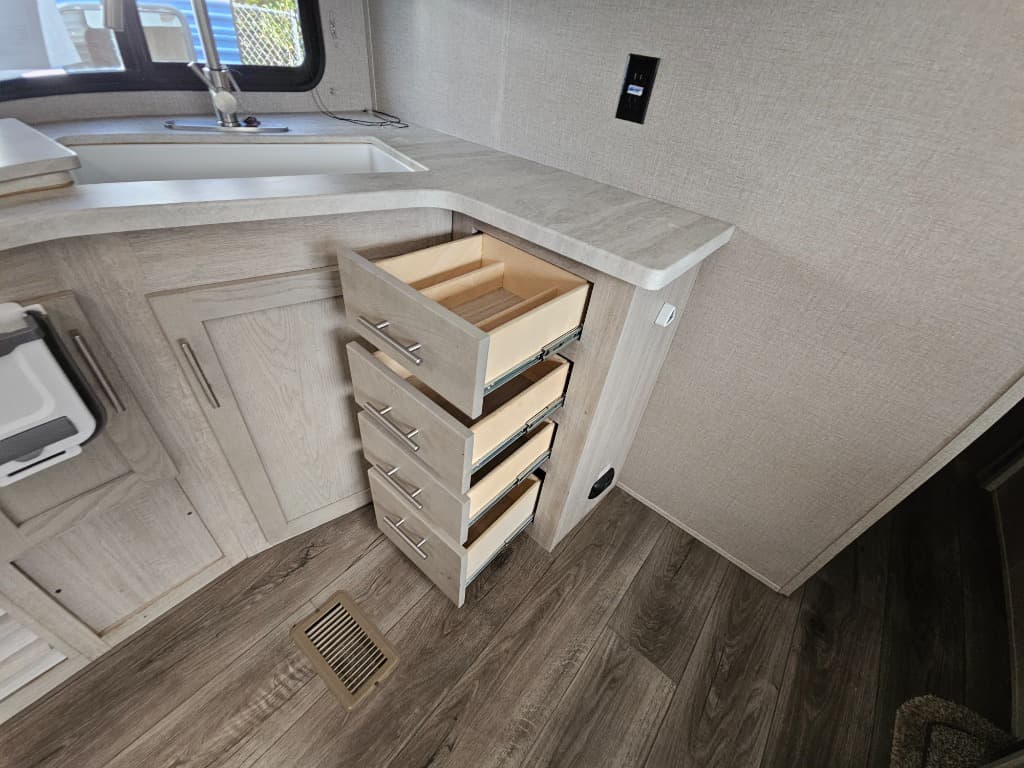 2022 Coachmen 2022 Coachmen Catalina Legacy - thumbnail 27