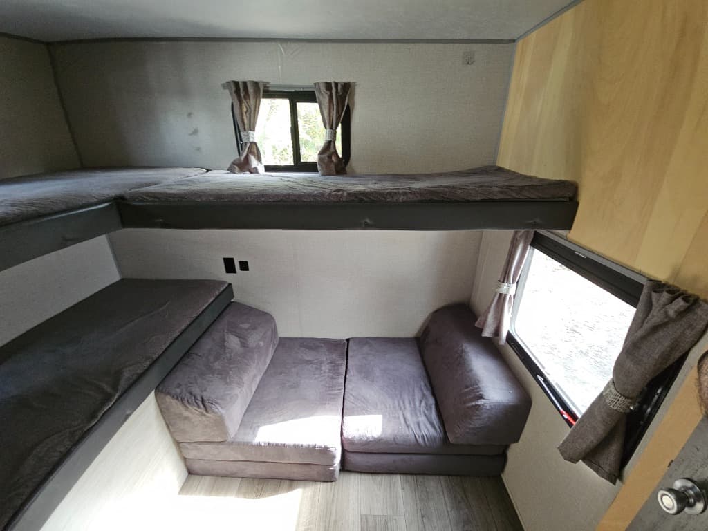 2022 Coachmen 2022 Coachmen Catalina Legacy - thumbnail 40