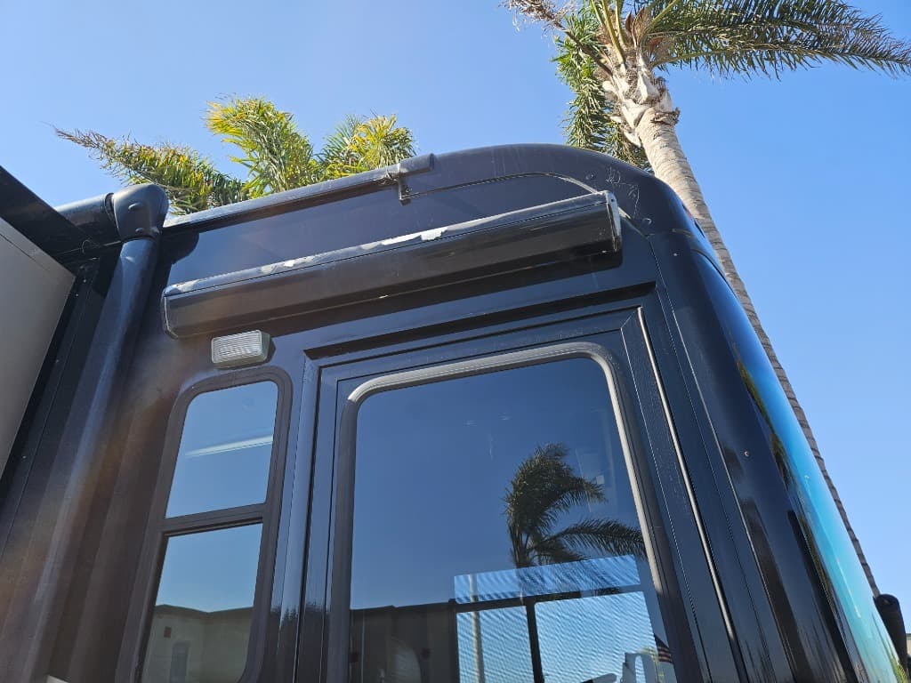 2010 Winnebago 2010 Winnebago Journey - thumbnail 7