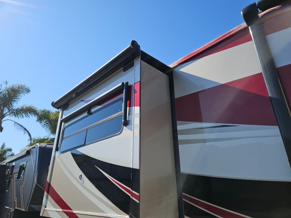 2010 Winnebago 2010 Winnebago Journey - thumbnail 13