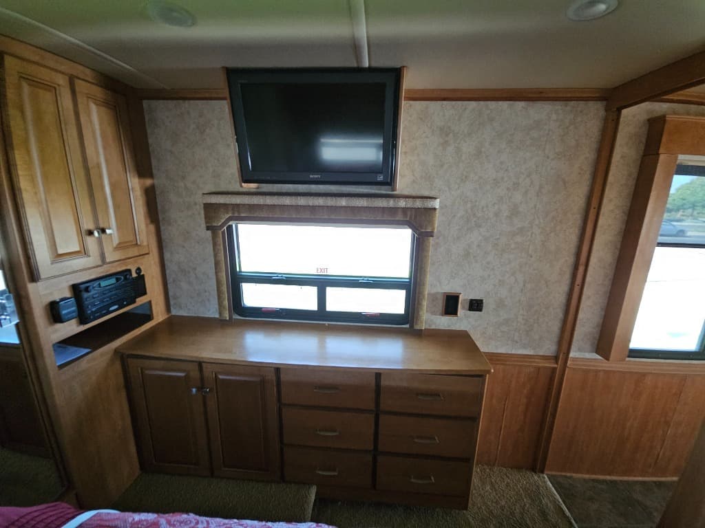 2010 Winnebago 2010 Winnebago Journey - thumbnail 52