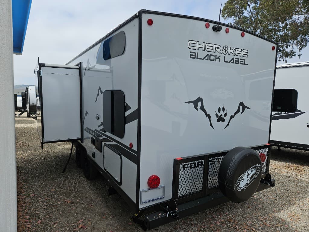2025 Forest River 2025 Forest River Cherokee Grey Wolf Black Label - thumbnail 4