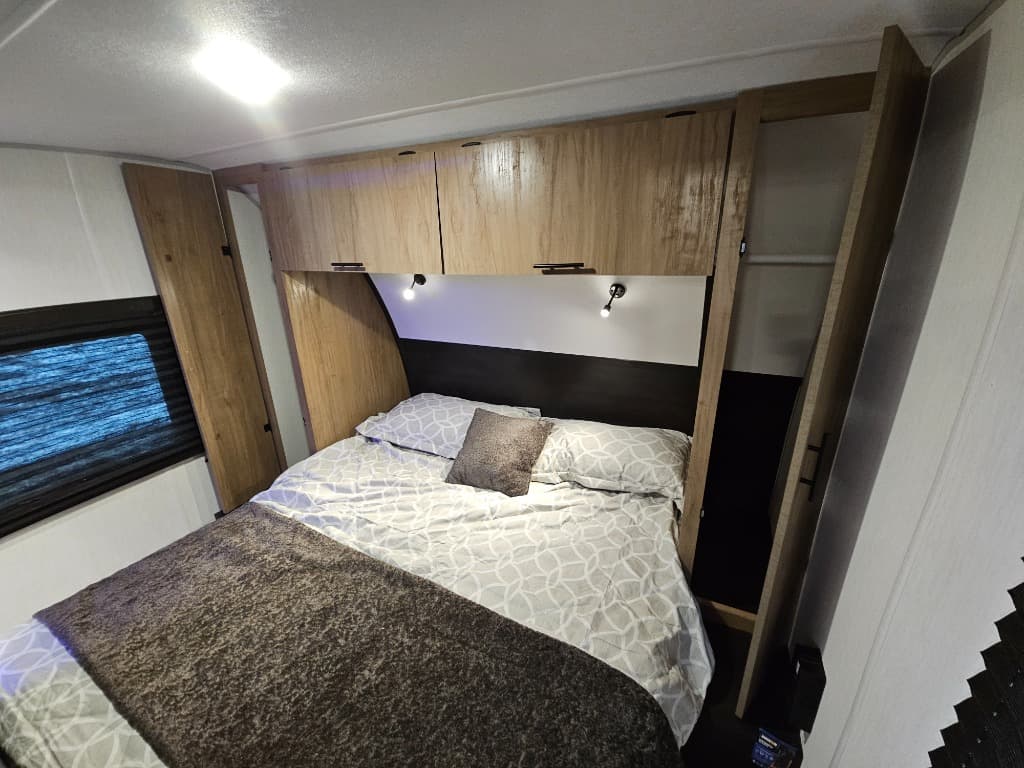 2025 Forest River 2025 Forest River Cherokee Grey Wolf Black Label - thumbnail 32