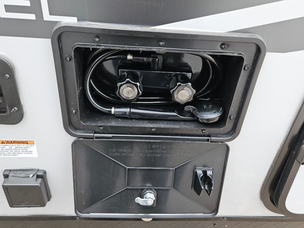 2025 Forest River 2025 Forest River Cherokee Grey Wolf Black Label - thumbnail 49