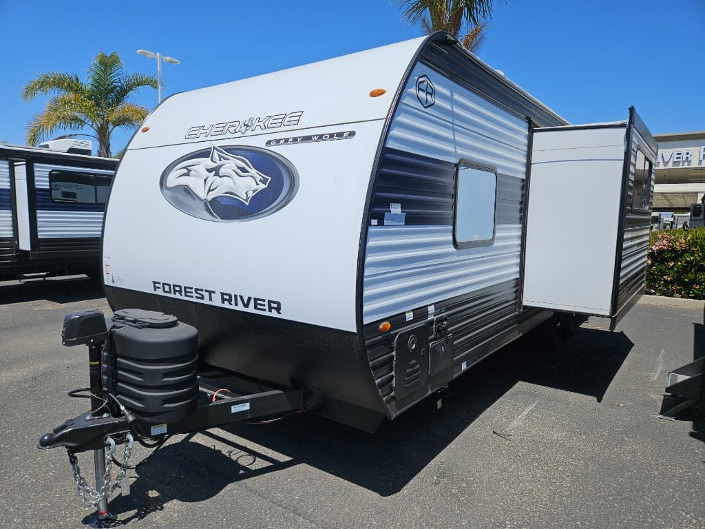 2025 Forest River 2025 Forest River Cherokee - thumbnail 6