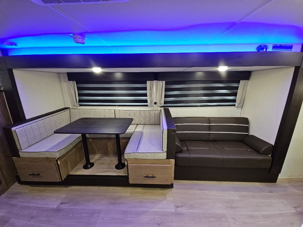 2025 Forest River 2025 Forest River Cherokee - thumbnail 11