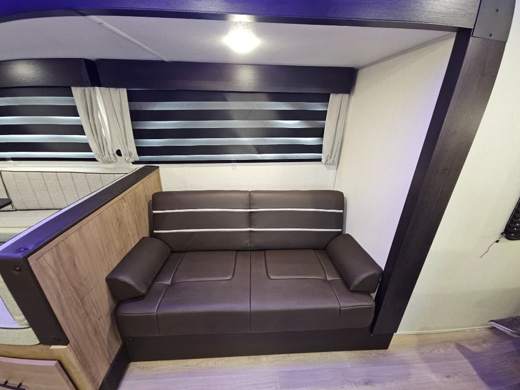 2025 Forest River 2025 Forest River Cherokee - thumbnail 12