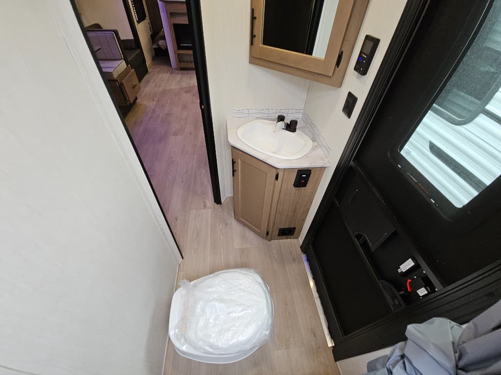 2025 Forest River 2025 Forest River Cherokee - thumbnail 22