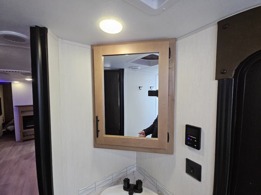 2025 Forest River 2025 Forest River Cherokee - thumbnail 23