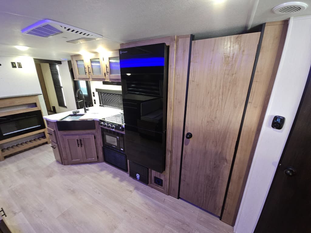 2025 Forest River 2025 Forest River Cherokee - thumbnail 28