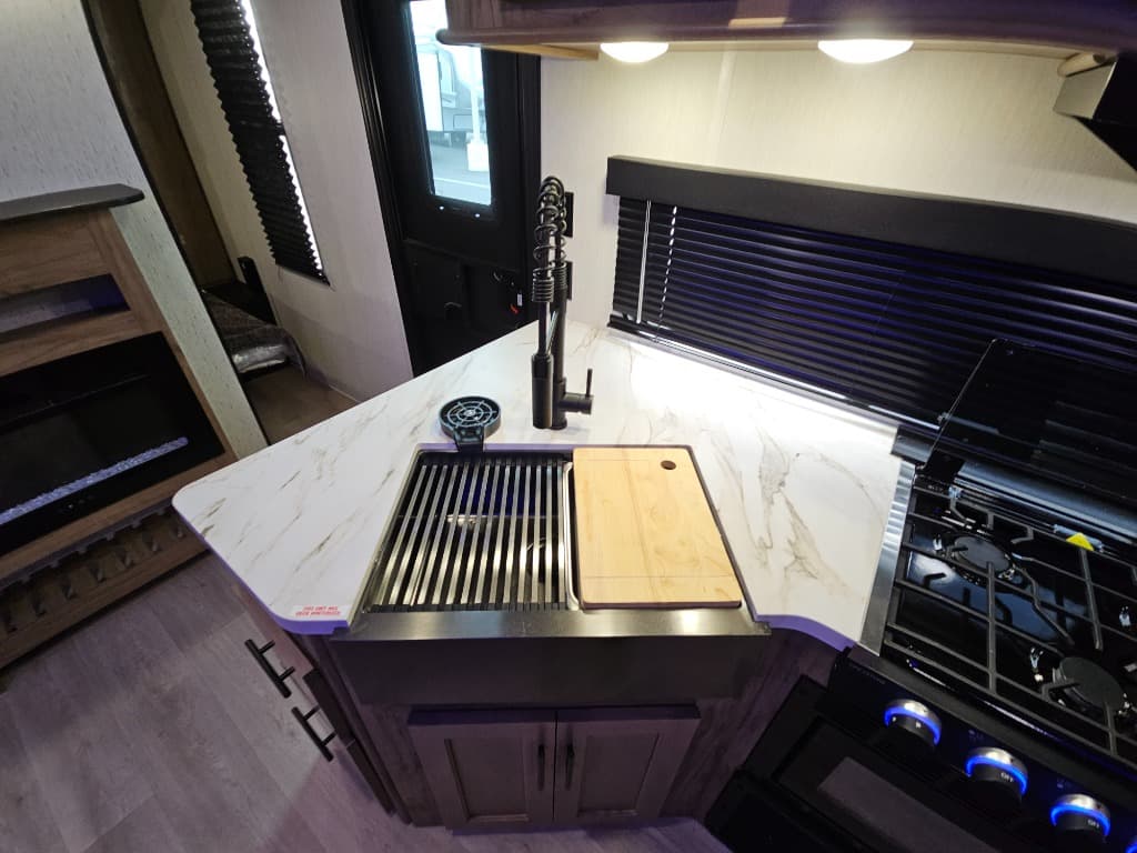 2025 Forest River 2025 Forest River Cherokee - thumbnail 41