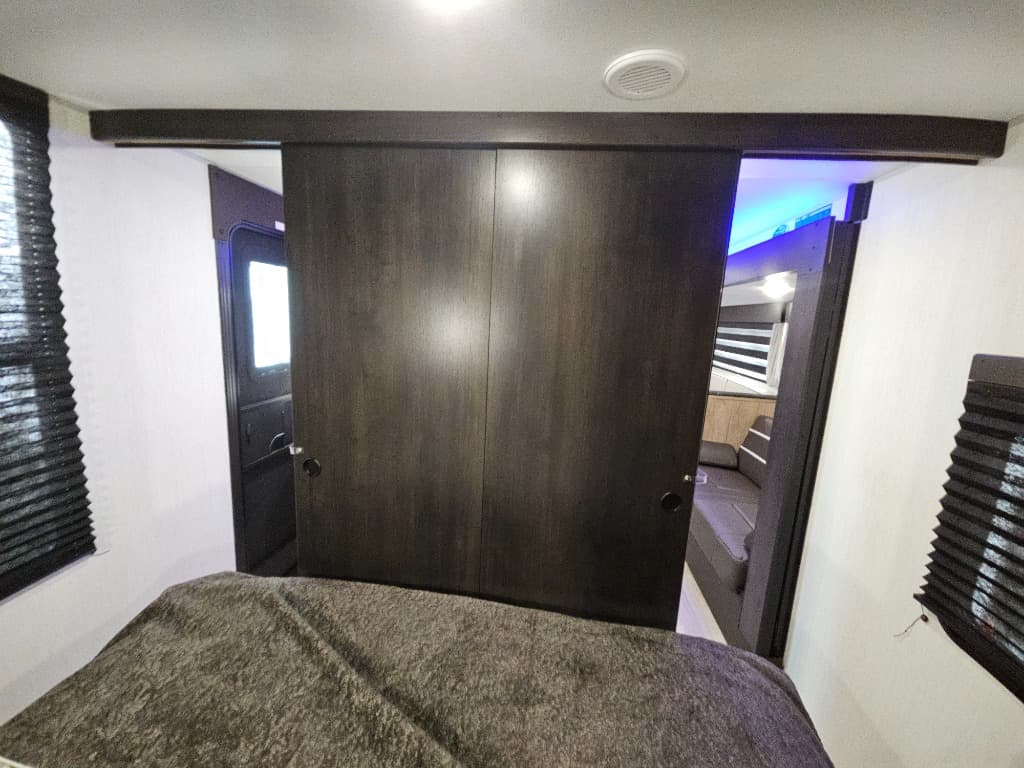 2025 Forest River 2025 Forest River Cherokee - thumbnail 52