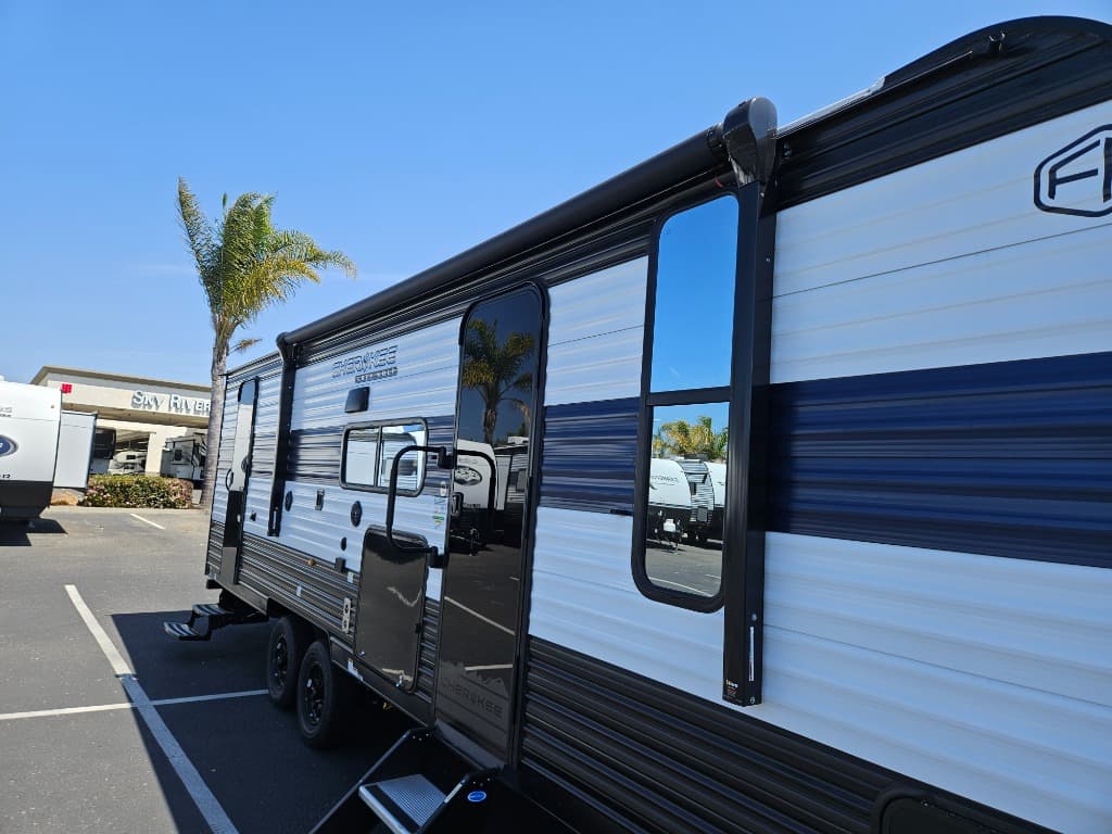 2025 Forest River 2025 Forest River Cherokee - thumbnail 56