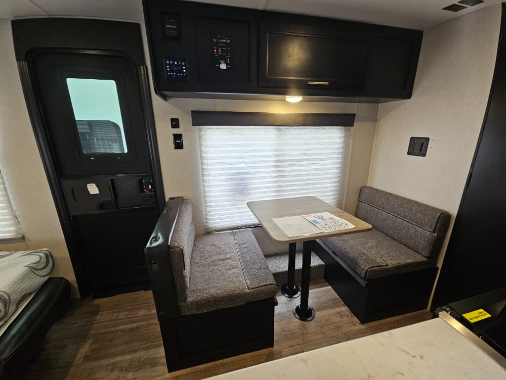 2021 Forest River 2021 Forest River Cherokee Wolf Pup - thumbnail 19