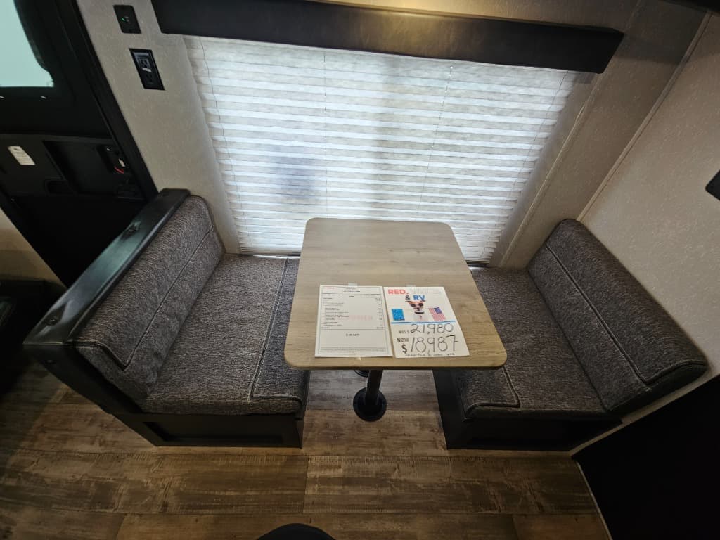 2021 Forest River 2021 Forest River Cherokee Wolf Pup - thumbnail 20