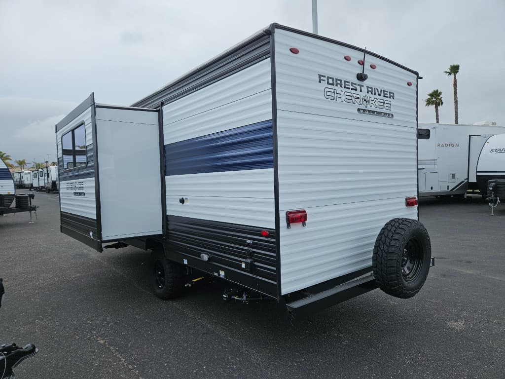 2025 Forest River 2025 Forest River Cherokee Wolf Pup - thumbnail 5