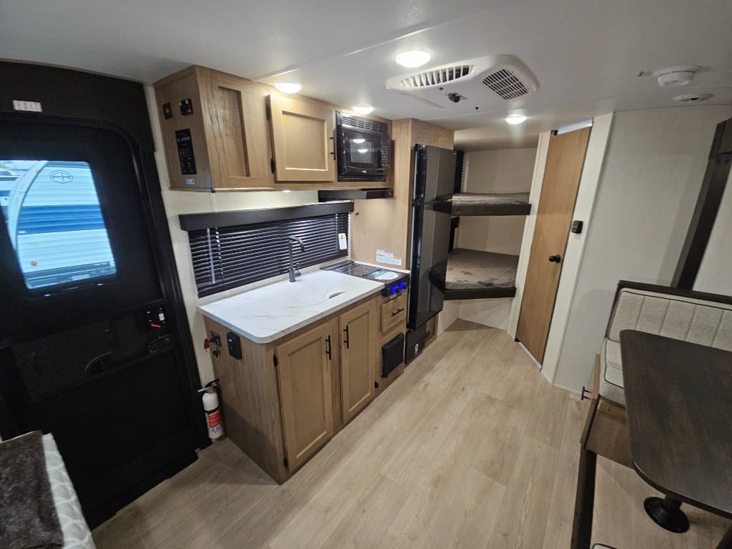 2025 Forest River 2025 Forest River Cherokee Wolf Pup - thumbnail 12