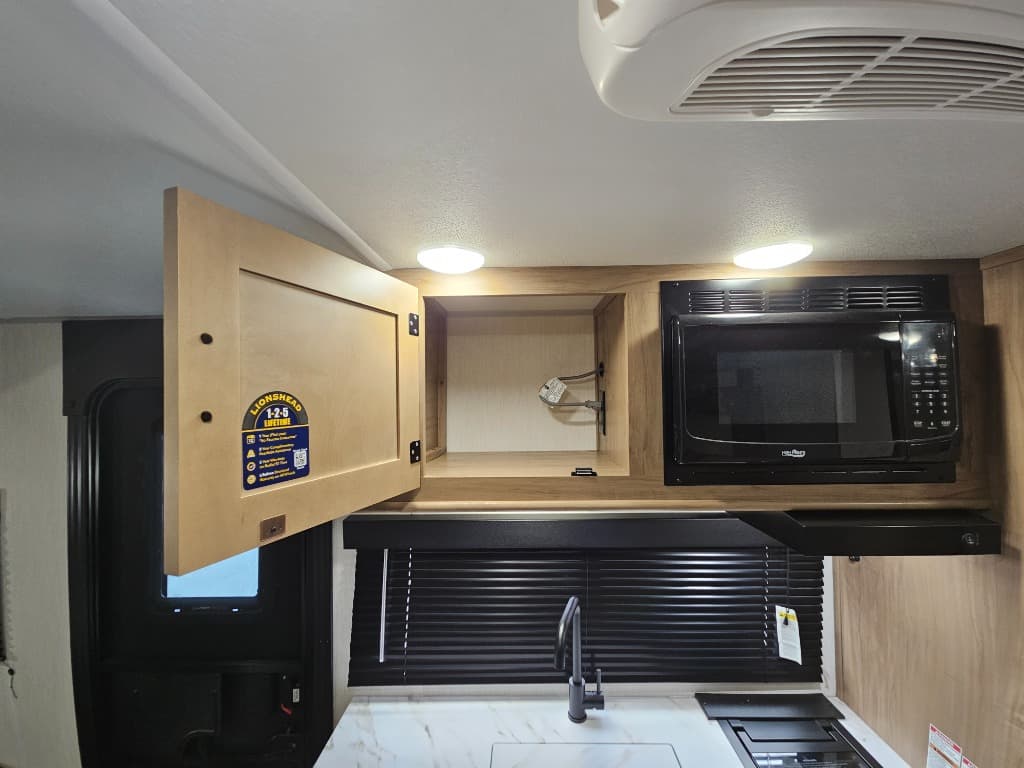 2025 Forest River 2025 Forest River Cherokee Wolf Pup - thumbnail 20