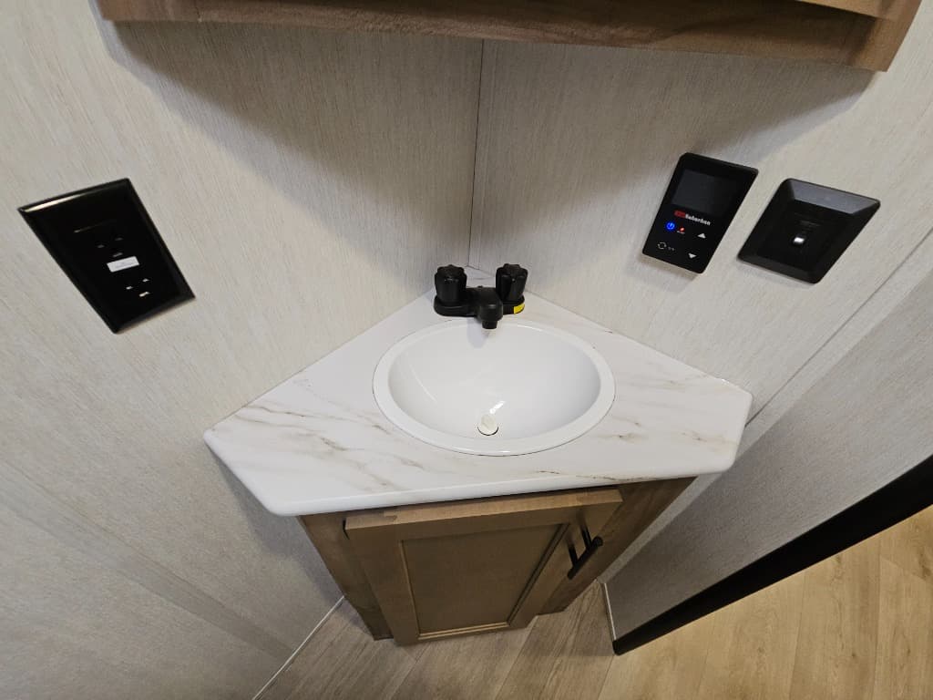 2025 Forest River 2025 Forest River Cherokee Wolf Pup - thumbnail 29