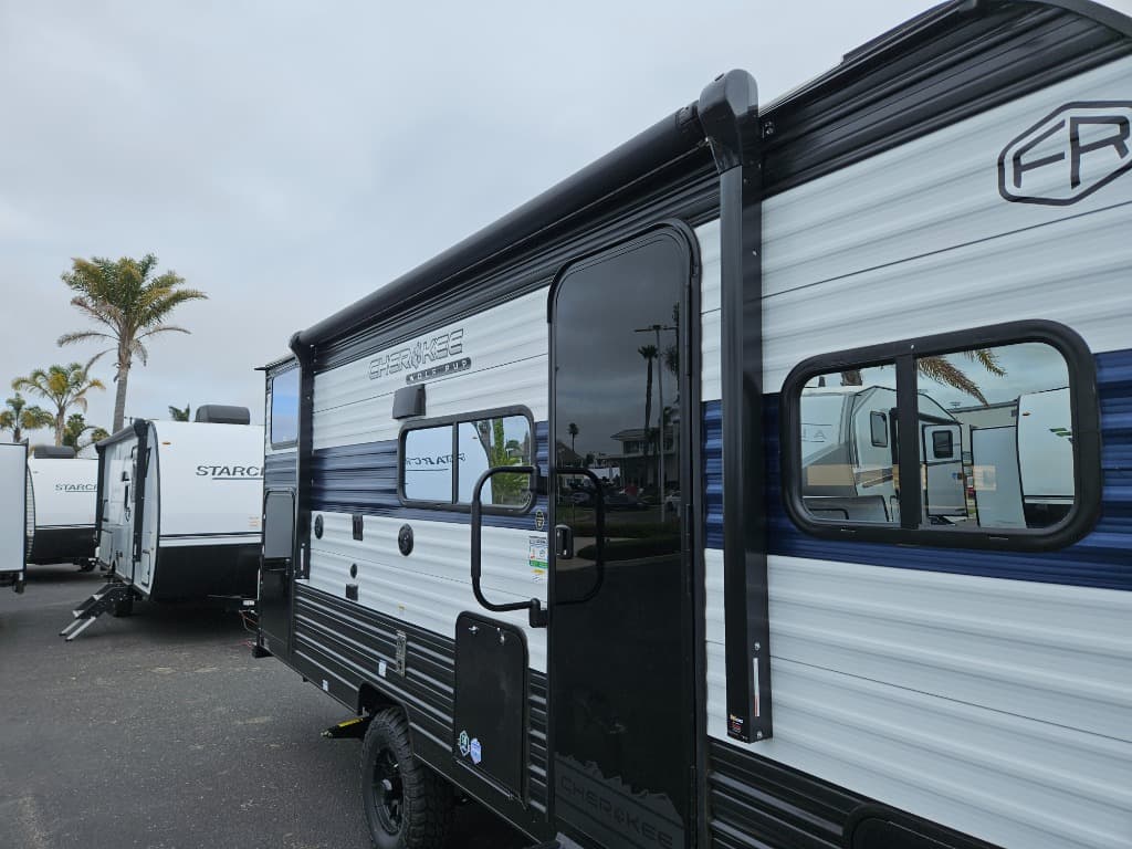 2025 Forest River 2025 Forest River Cherokee Wolf Pup - thumbnail 34