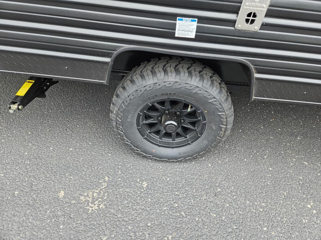 2025 Forest River 2025 Forest River Cherokee Wolf Pup - thumbnail 38