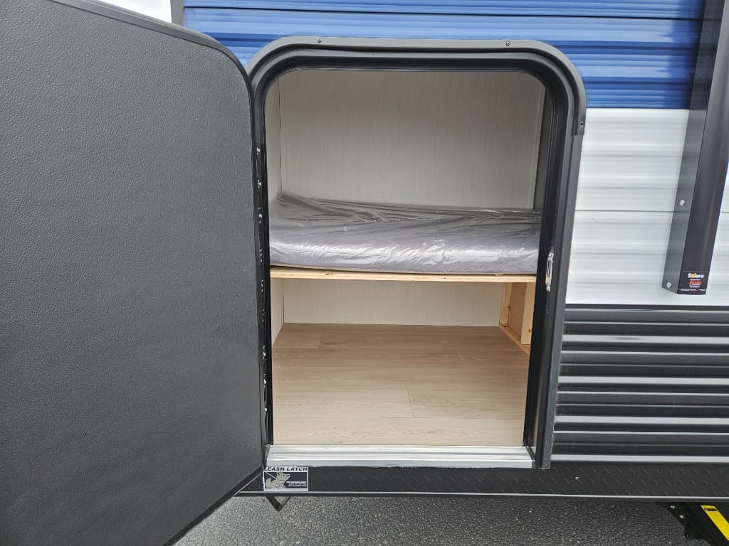 2025 Forest River 2025 Forest River Cherokee Wolf Pup - thumbnail 41