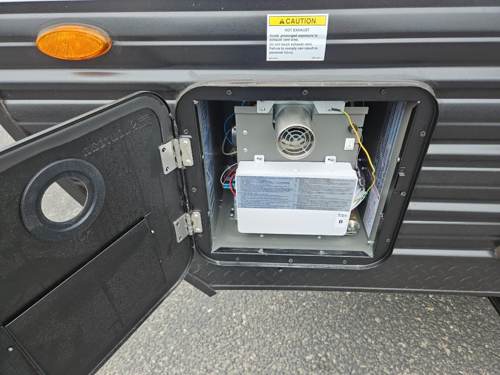 2025 Forest River 2025 Forest River Cherokee Wolf Pup - thumbnail 45