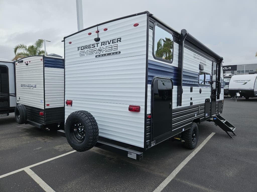 2025 Forest River 2025 Forest River Cherokee Wolf Pup - thumbnail 3