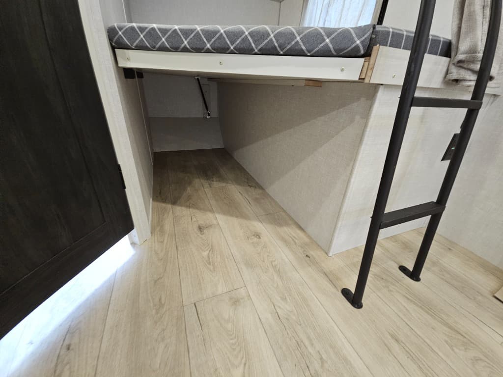 2025 Forest River 2025 Forest River Surveyor Legend - thumbnail 18