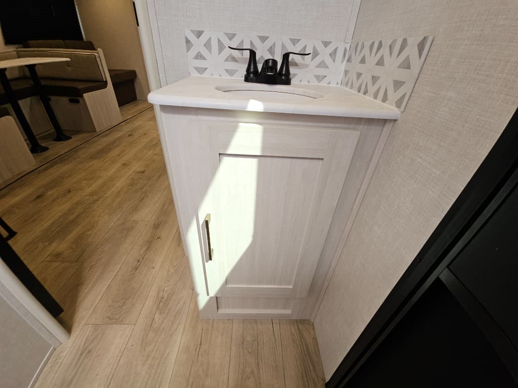 2025 Forest River 2025 Forest River Surveyor Legend - thumbnail 25